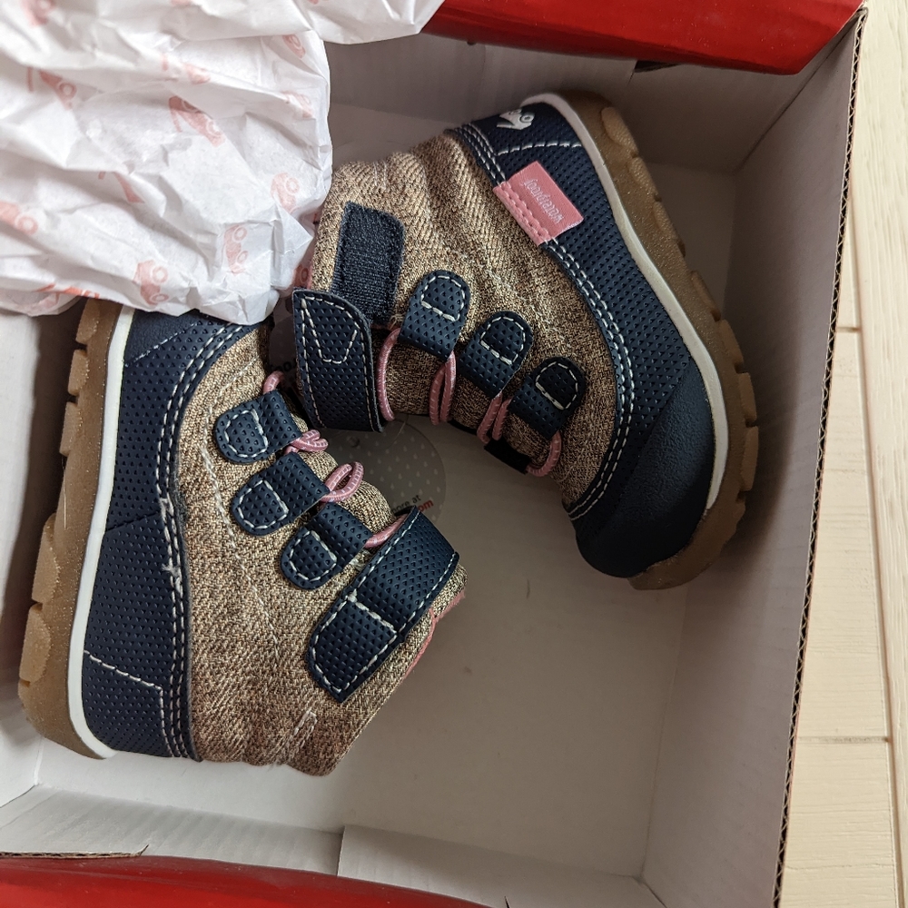 See Kai Run Sam waterproof boot size 4 toddler NWT and box